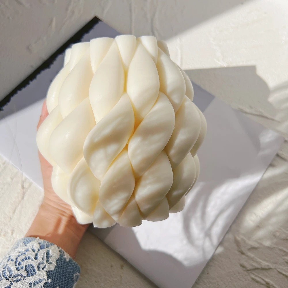 Large Twirl Draid Candle Mold