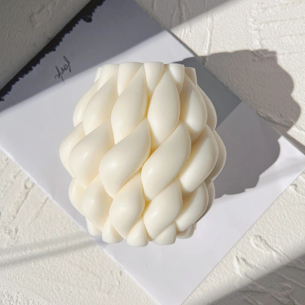 Large Twirl Draid Candle Mold