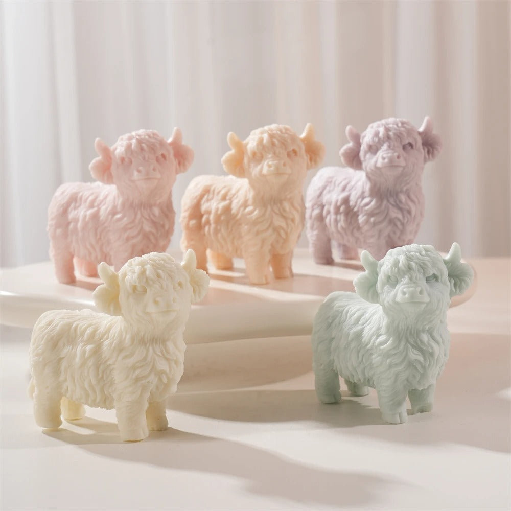 11.2cm Highland Cattle Cow Silicone Mold Casting